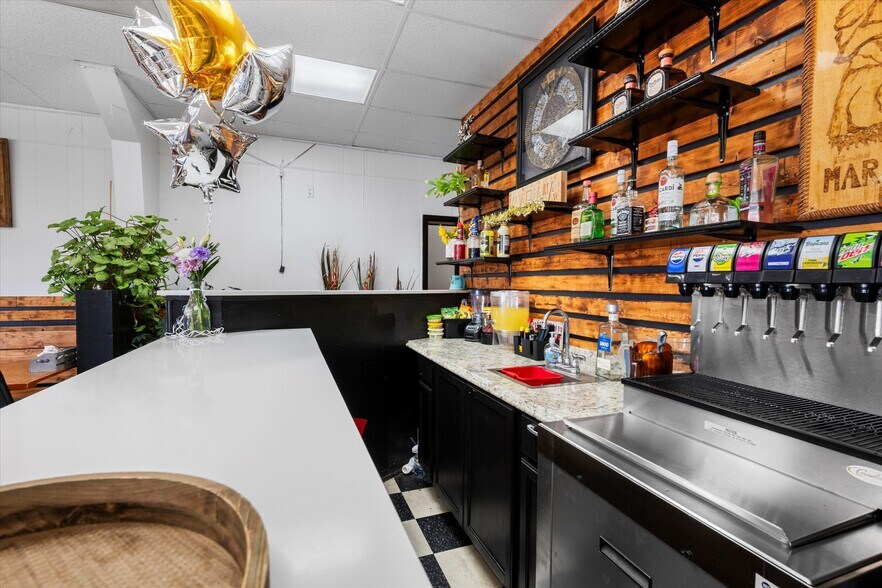 More Photos Of 614 W Central Ave, Wiggins General Retail For Sale