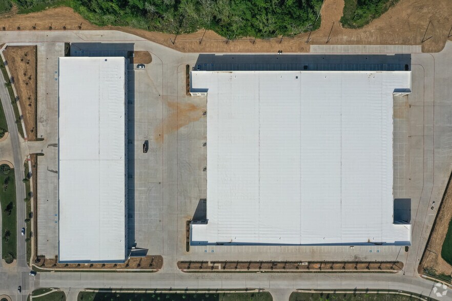 More Photos Of 616 Cane Island Pky, Katy Warehouse For Lease