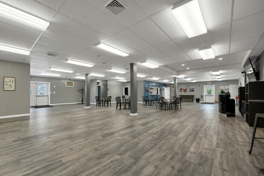 More Photos Of 8 Eastern Ave, Barrington Specialty For Sale