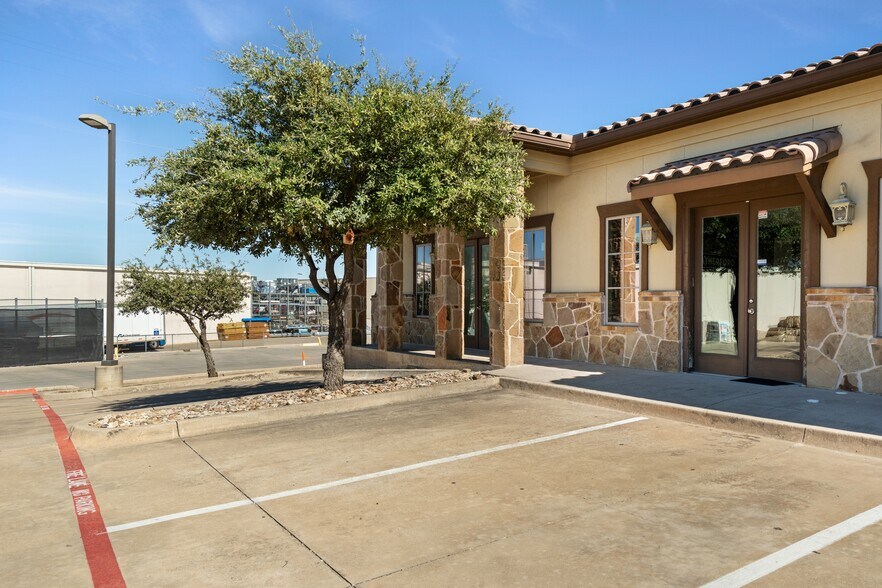 More Photos Of E 181 E BB Fielder Rd Suite 300, Weatherford Medical For Lease