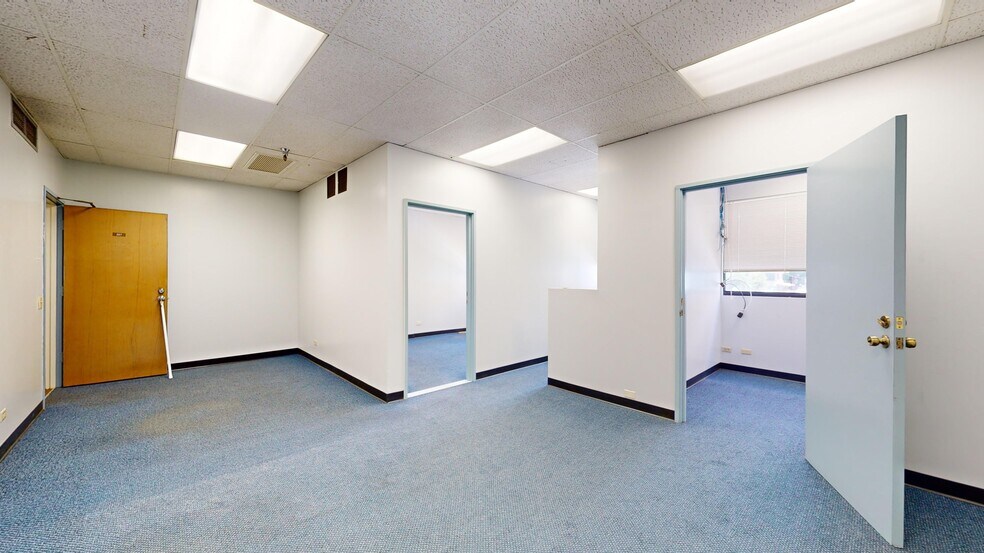 More Photos Of 1542 Young St, Honolulu Office Residential For Sale