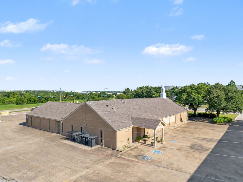 More Photos Of 2111 Skyline Dr, Mesquite Religious Facility For Sale