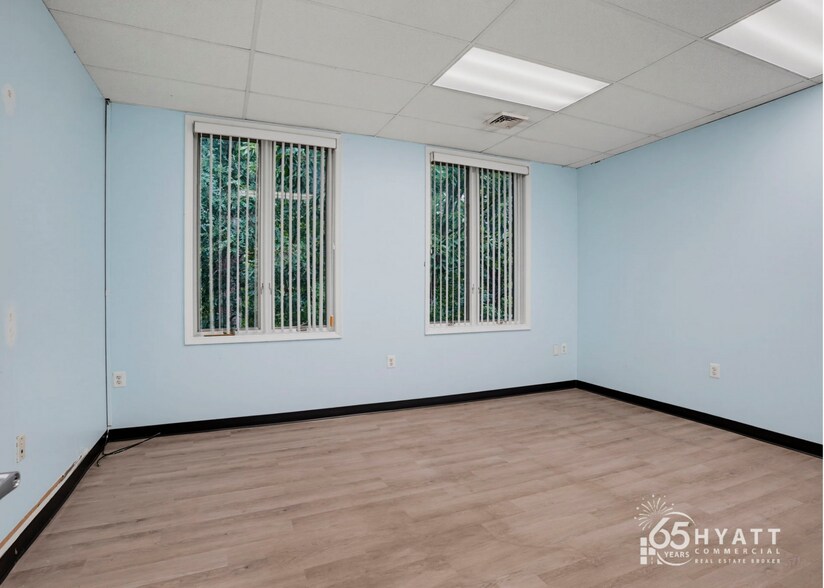 More Photos Of 22776 Three Notch Rd, Lexington Park Office For Sale