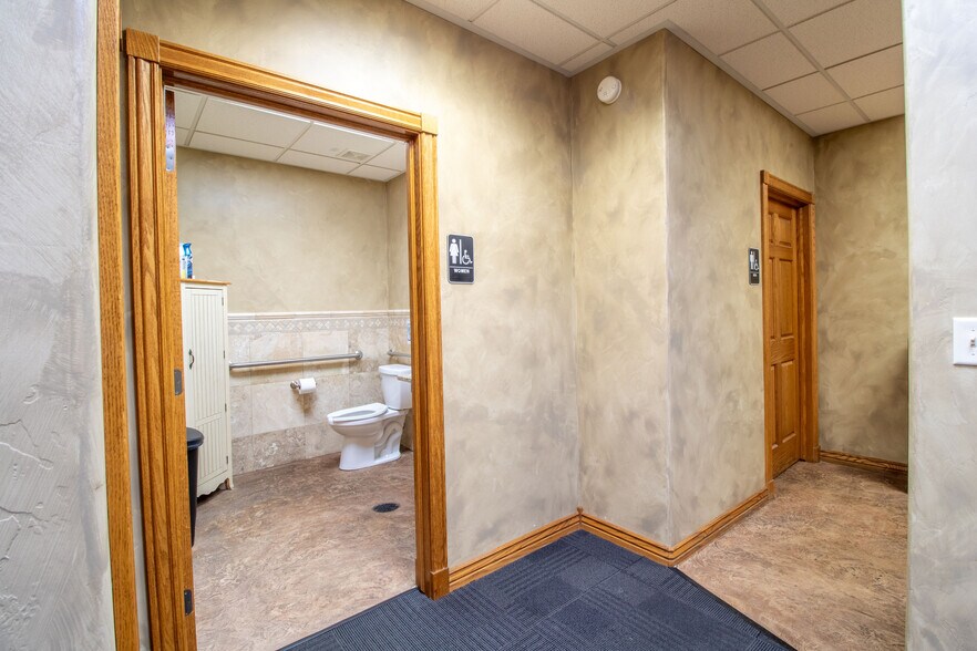 More Photos Of 335 S 1250 W, Lindon Self Storage For Lease