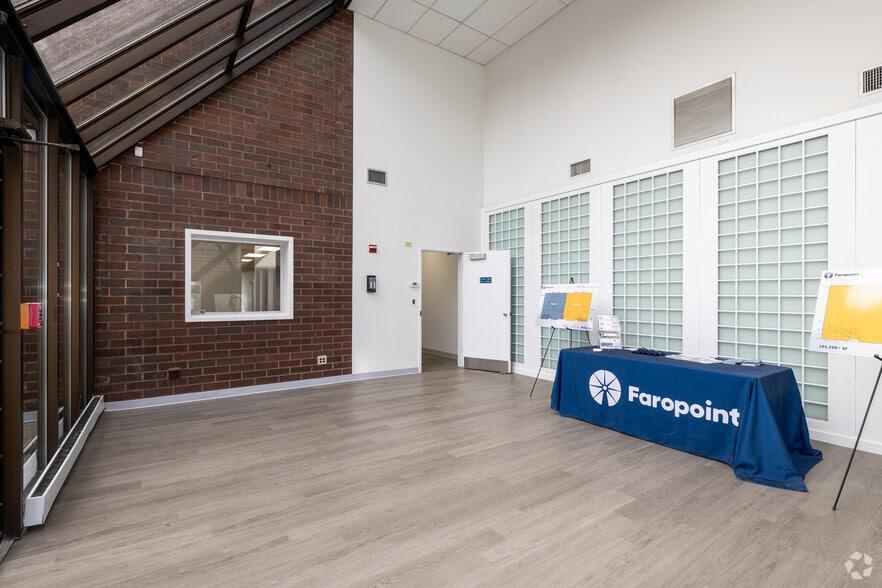 More Photos Of 150 Rittenhouse Cir, Bristol Warehouse For Lease