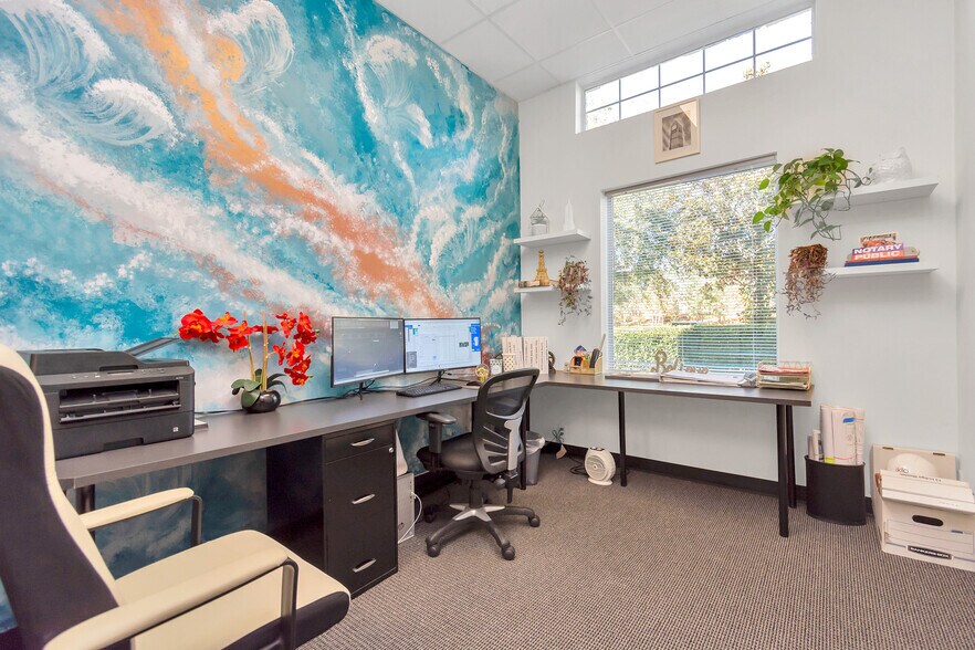 More Photos Of 8125 N Sam Houston Pky W, Houston Medical For Sale