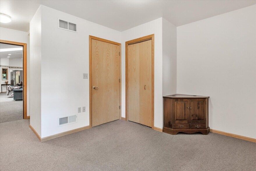 More Photos Of 121 S 5th St, Evansville Assisted Living For Sale