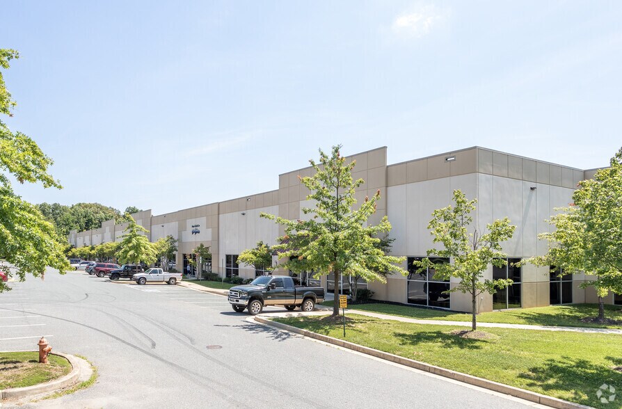 More Photos Of 6200 Days Cove Rd, White Marsh Warehouse For Lease