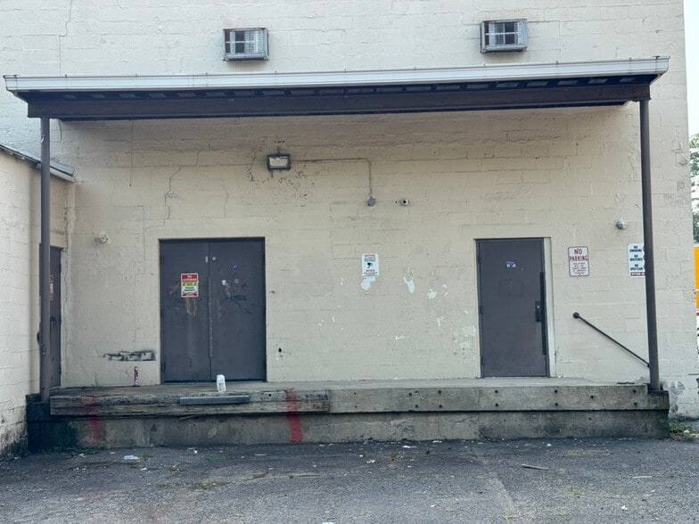 More Photos Of 651 Carey Ave, Wilkes Barre Freestanding For Sale