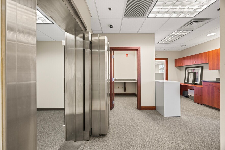 More Photos Of 430 E Mississippi Ave, Elwood Bank For Sale