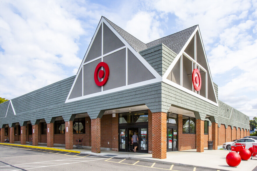 Primary Photo Of 20 Soundview Marketplace, Port Washington Unknown For Lease