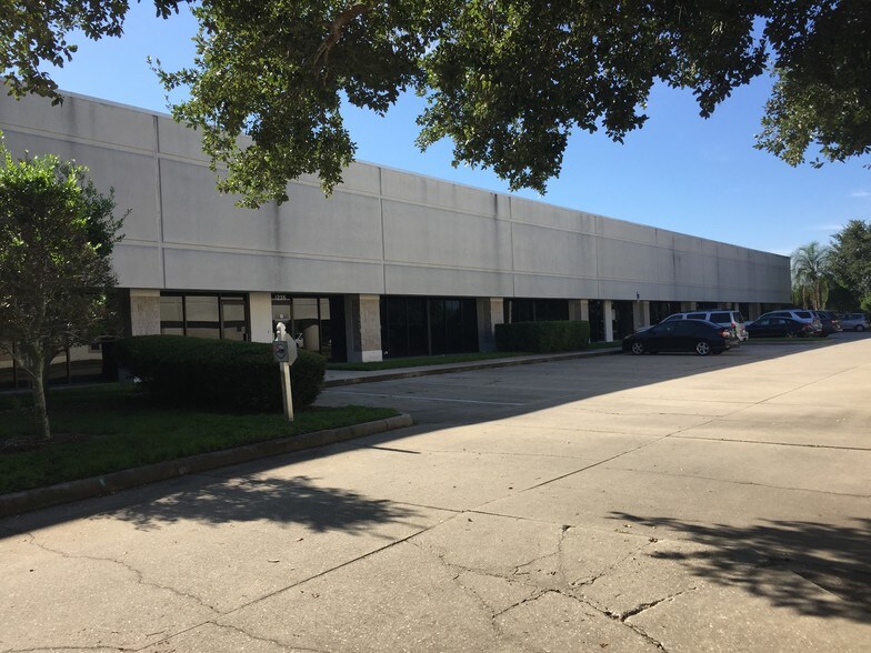 More Photos Of 7602-7644 15th St E, Sarasota Unknown For Lease