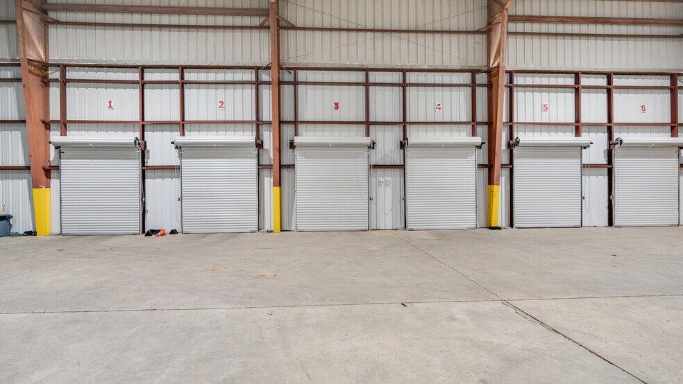 More Photos Of 2476 GA-76 Hwy, Adel Warehouse For Sale