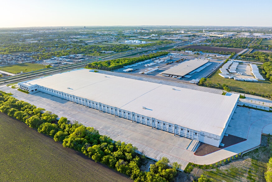 More Photos Of 542 SE Loop 410, San Antonio Warehouse For Sale