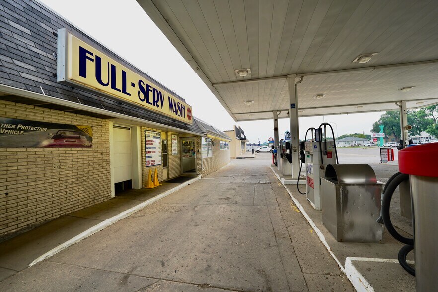 More Photos Of 1006 6th Ave, Jamestown Service Station For Sale