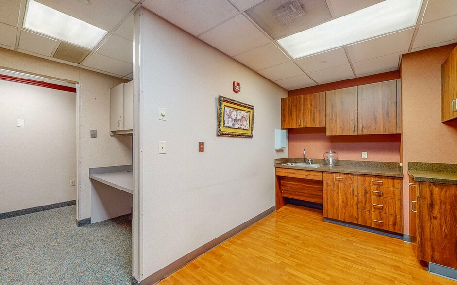 More Photos Of 4000 Johnson Rd, Steubenville Healthcare For Sale