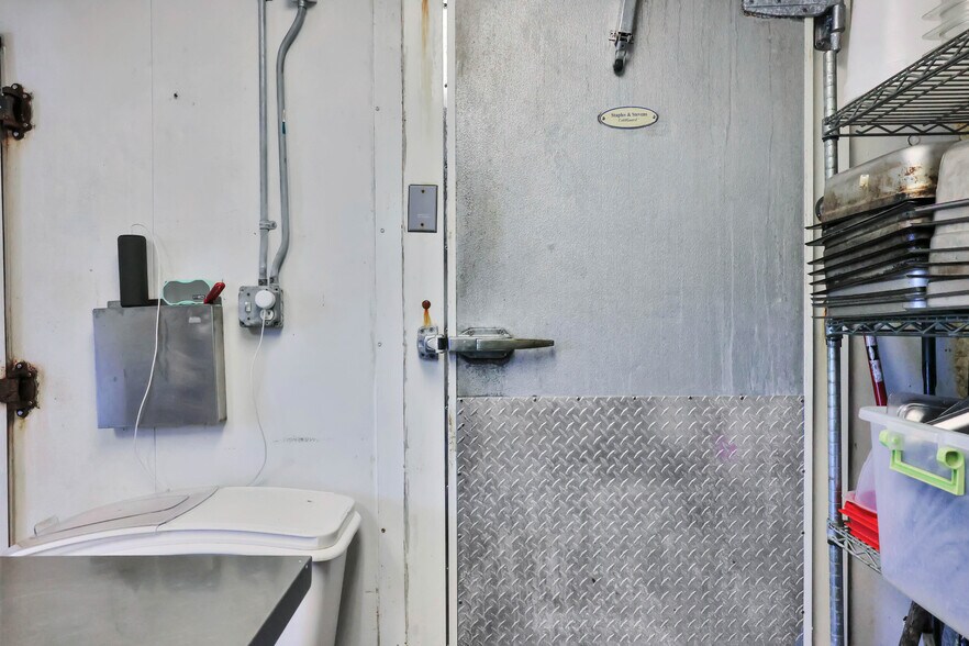 More Photos Of 114 Central Ave, Lake Wales Freestanding For Sale