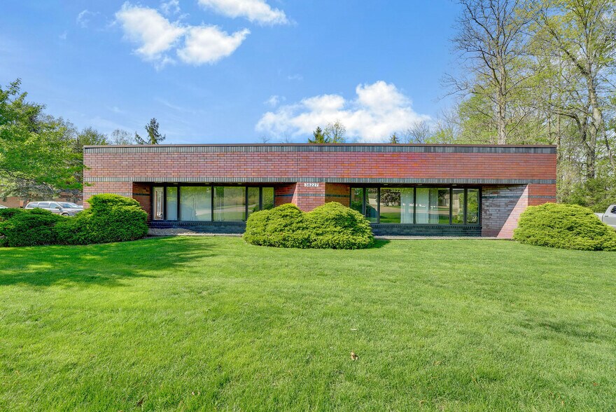 Primary Photo Of 38227 Western Pky, Willoughby Light Distribution For Lease