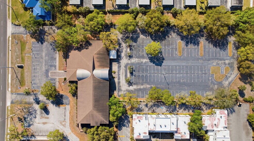 More Photos Of 7655 38th Ave N, Saint Petersburg Office For Sale