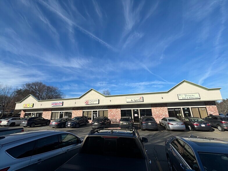 More Photos Of 446-456 Lancaster St, Leominster Storefront For Lease