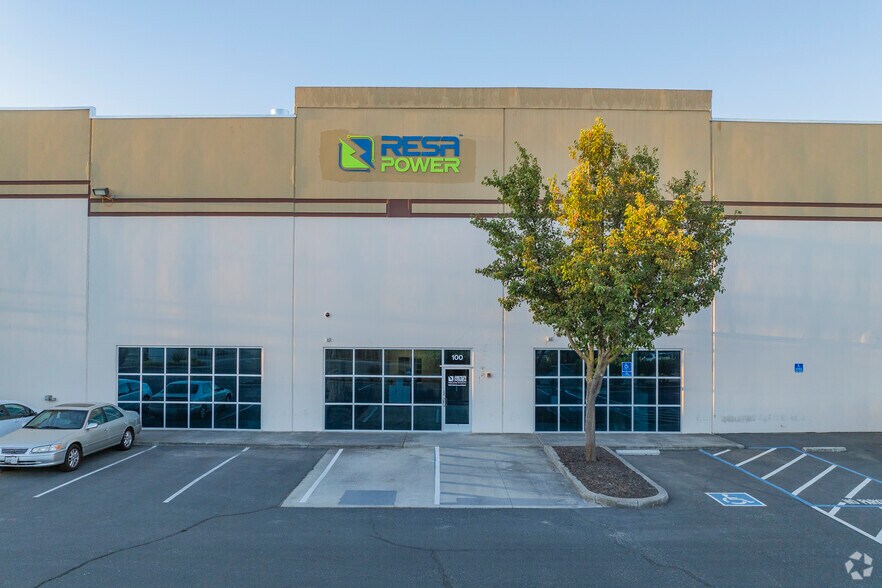 More Photos Of 1915 N MacArthur Dr, Tracy Distribution For Lease