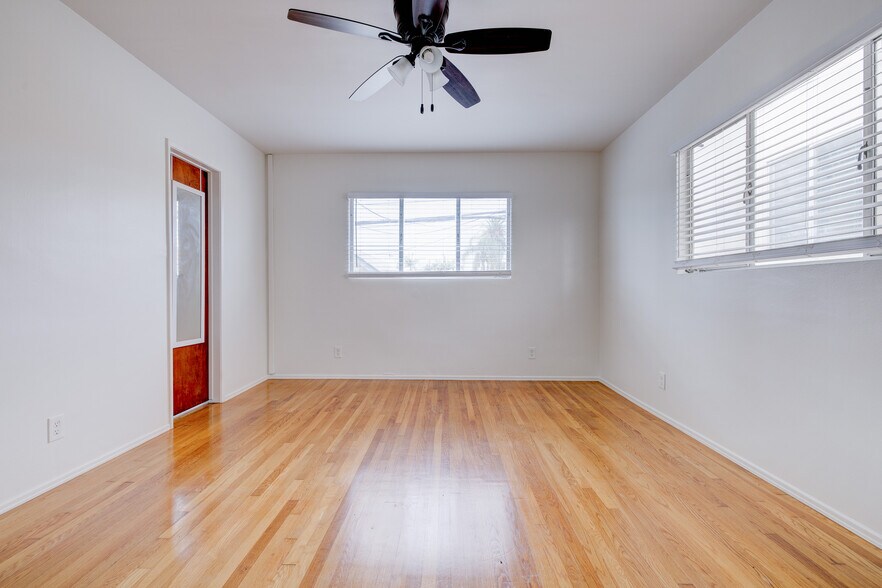 More Photos Of 1701 E Ocean Blvd, Long Beach Apartments For Sale