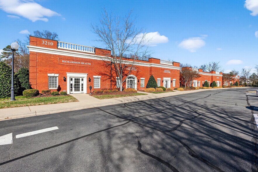 More Photos Of 3210 Prosperity Church Rd, Charlotte Office For Sale