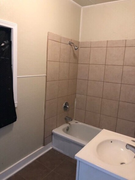 More Photos Of 1088 National St, Memphis Apartments For Sale