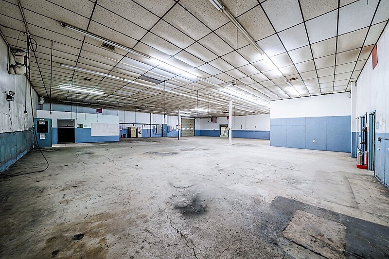 More Photos Of 730 E Eseco Rd, Cushing Warehouse For Sale