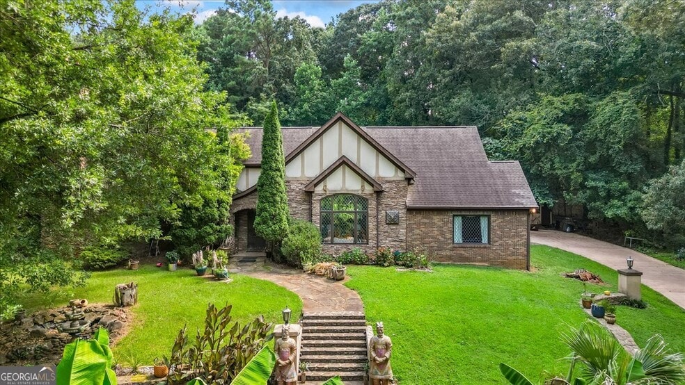 More Photos Of 3000 Cathedral Pl, Decatur Movie Radio TVStudio For Sale