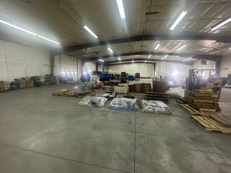 More Photos Of 636 S East St, Mount Carroll Warehouse For Sale