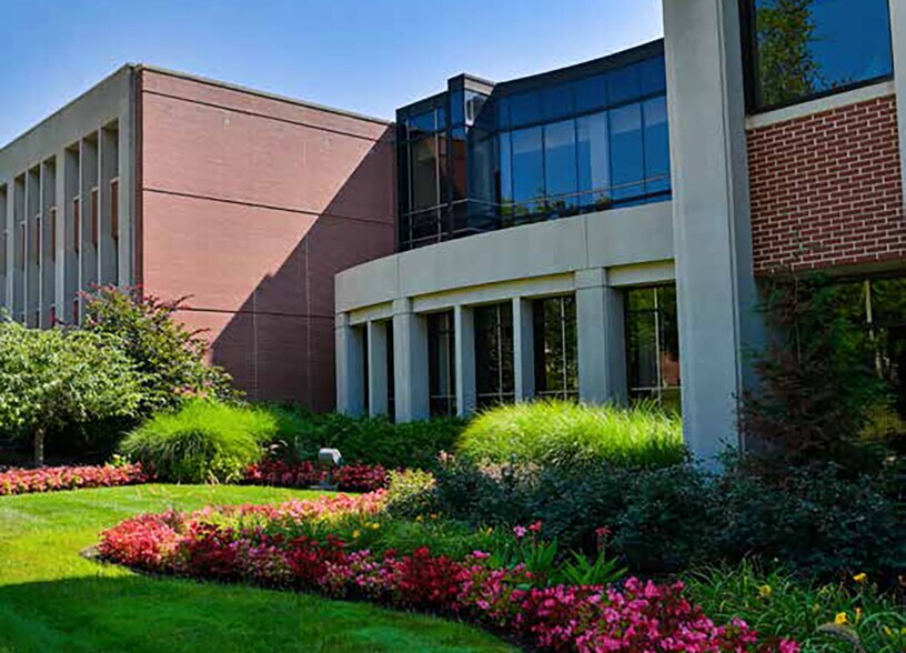 Primary Photo Of 2955 N Meridian St, Indianapolis Office For Sale