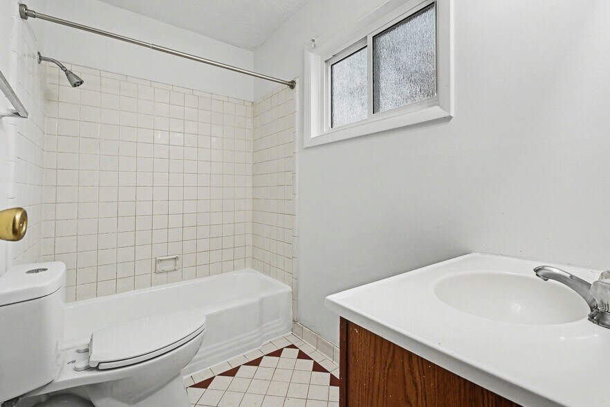 More Photos Of 4501 Lafayette Ave, Omaha Apartments For Sale