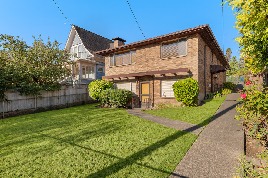 Primary Photo Of 2845 21st Ave W, Seattle Multifamily For Sale