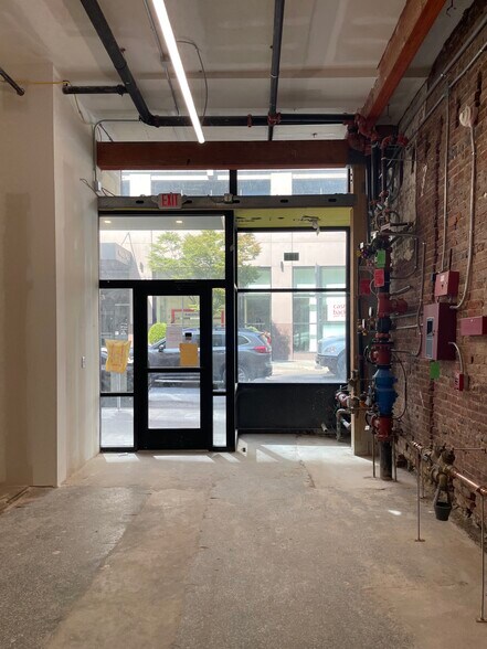 More Photos Of 419 Union St, Nashville Storefront For Lease