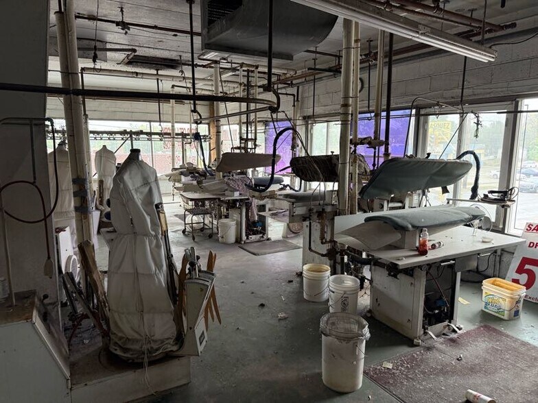 More Photos Of 1437 E Ridge Rd, Gary Industrial For Sale