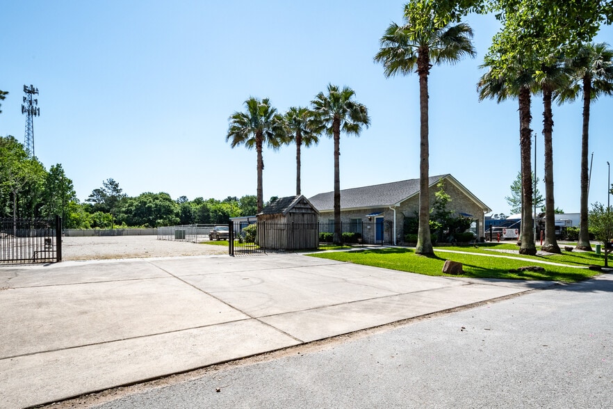 Primary Photo Of 23171 Mills Rd, Porter Office For Lease