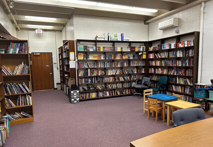 More Photos Of 50 Pamela Rd, Framingham Schools For Lease