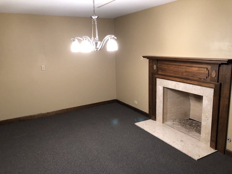 More Photos Of 1626 W Colonial Pky, Inverness Office For Sale