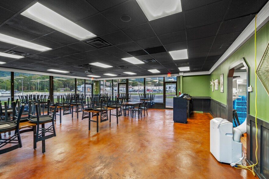 More Photos Of 1106 Gault Ave S, Fort Payne Fast Food For Lease