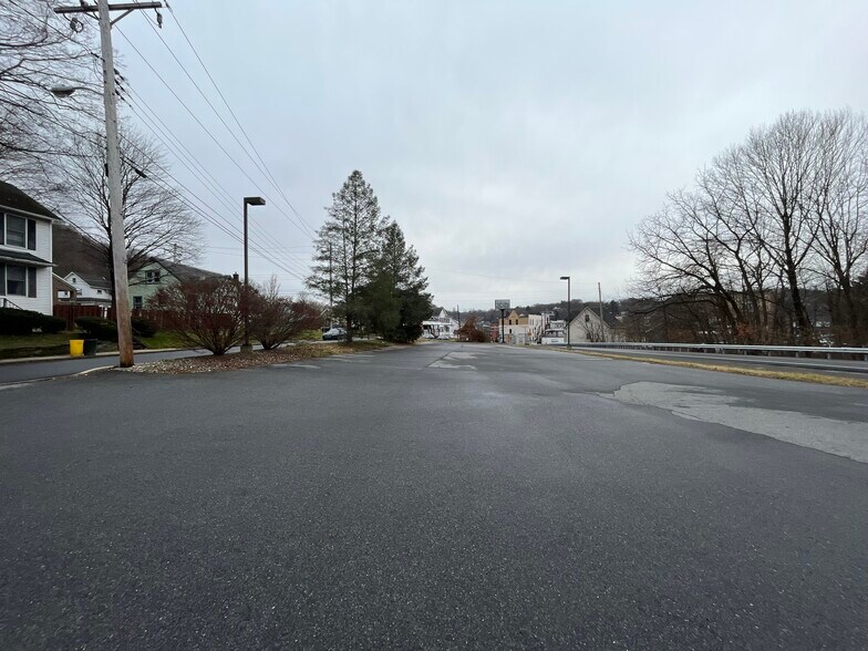 More Photos Of 225 Erdman St, Bangor Freestanding For Lease