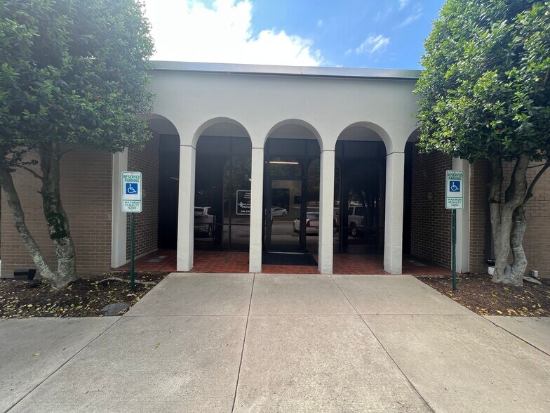 More Photos Of 1 Centerview Dr, Greensboro Unknown For Lease