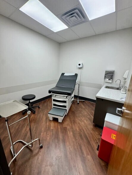 More Photos Of 1909 Judge Perez dr, Chalmette Healthcare For Lease