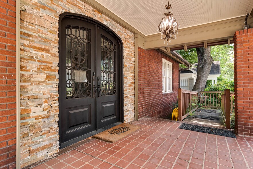 More Photos Of 3143 E Shadowlawn Ave NE, Atlanta Coworking Space