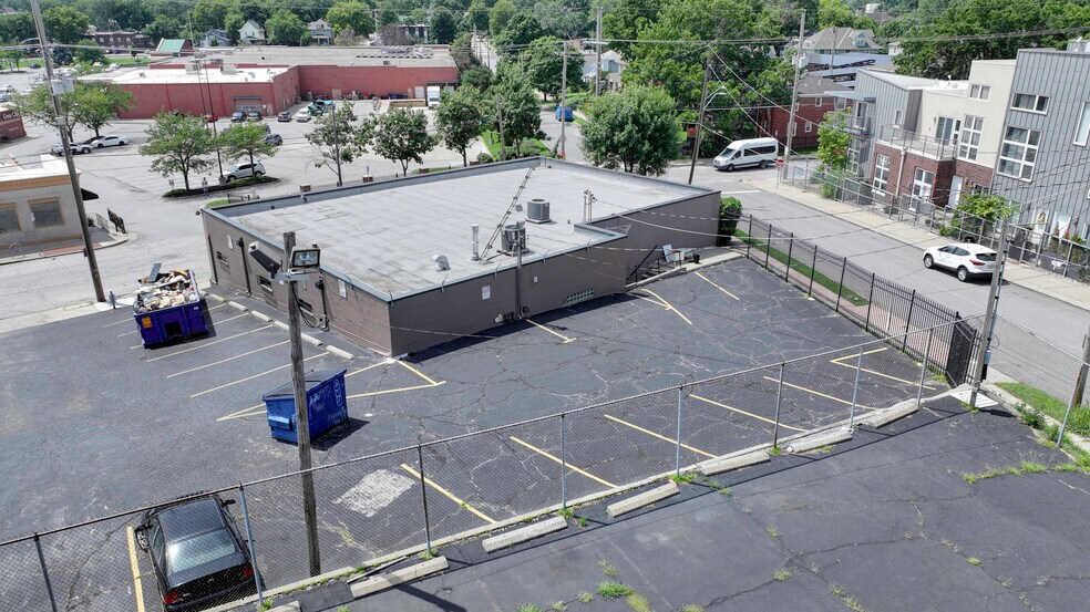 More Photos Of 4003 Pennsylvania Ave, Kansas City Office For Sale