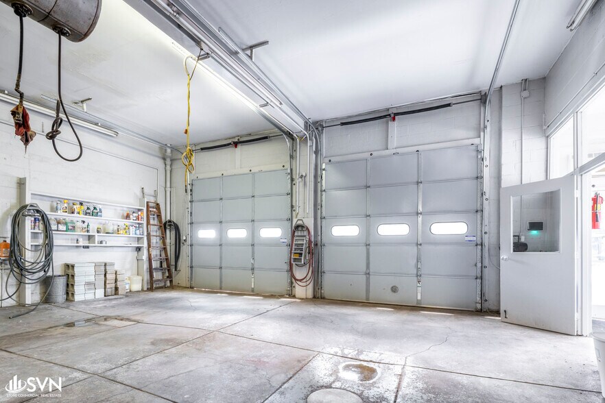 More Photos Of 212 N Main St, Cynthiana Auto Repair For Lease