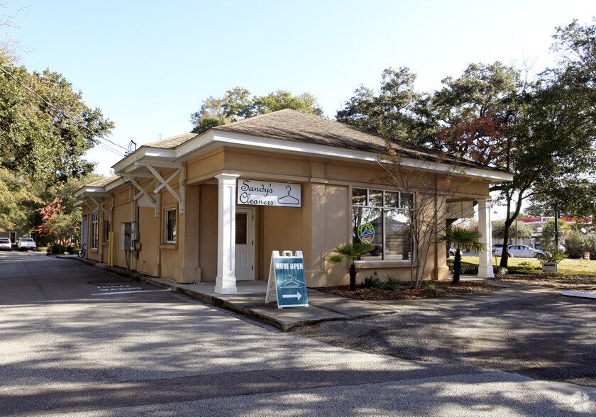 Primary Photo Of 234 Mathis Ferry Rd, Mount Pleasant Office For Lease