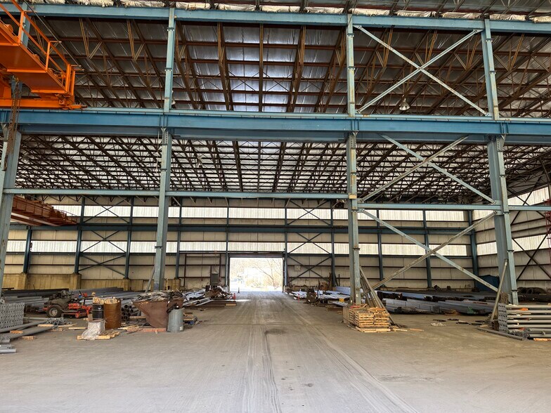 More Photos Of 364 Cherry St, Slatington Warehouse For Sale