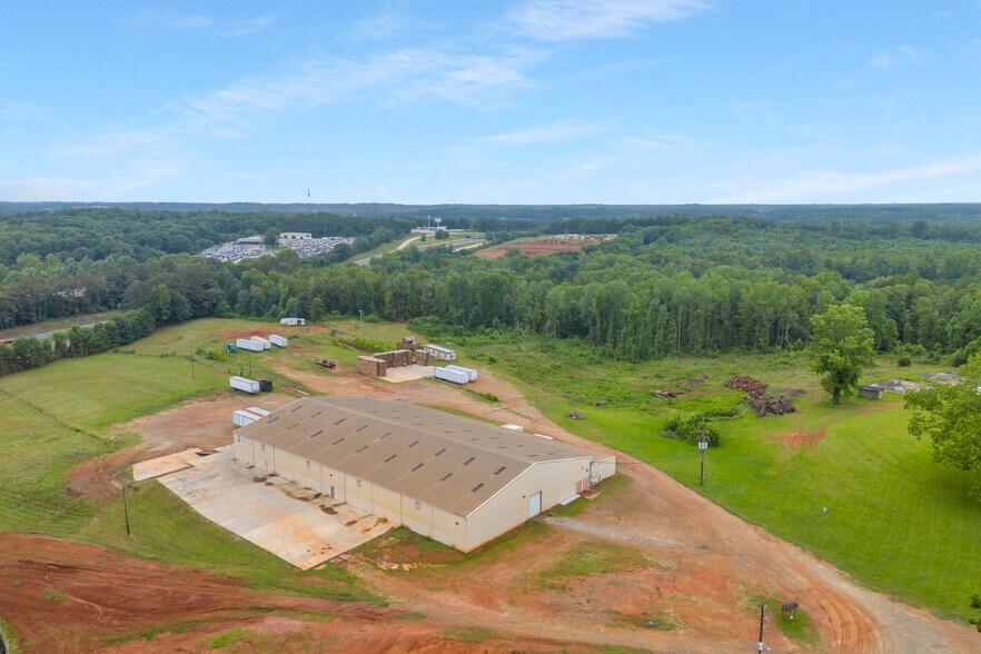 More Photos Of 252 Komplex Dr, Carnesville Warehouse For Sale