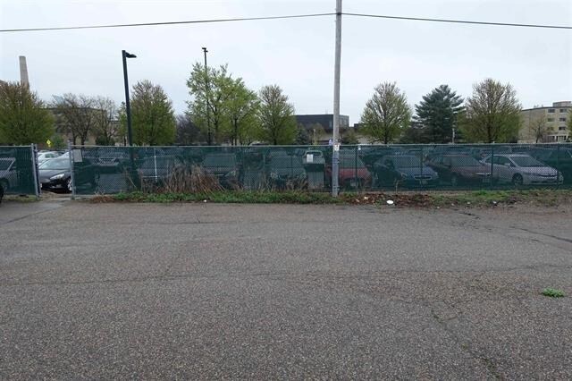 More Photos Of 257 Division St, Stevens Point General Retail For Lease